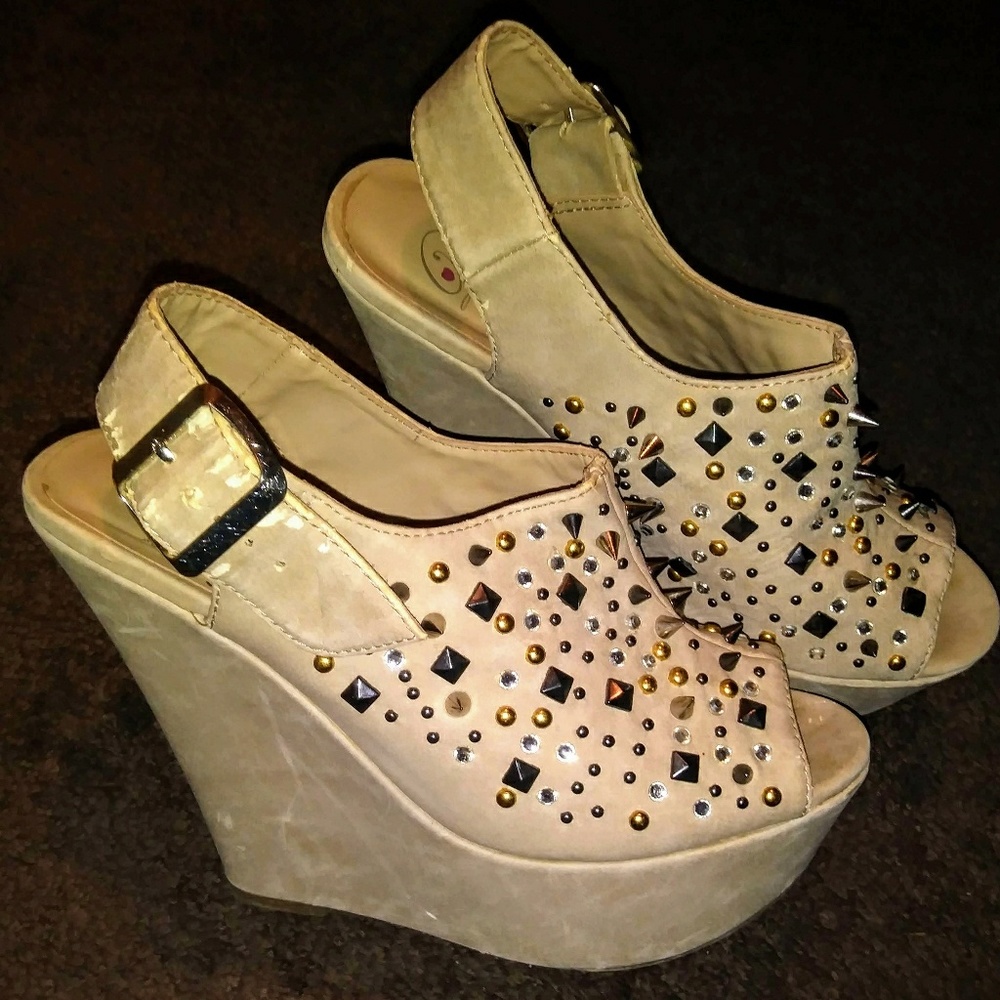 Rhinestone & Studs Wedges